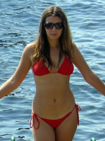 wonder woman picture - moldovawomendating.com